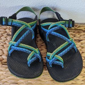 Chaco blue/green classic cross toe sandals sz 9
